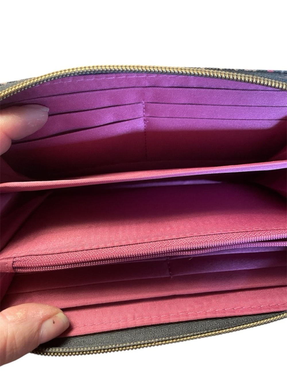 Vintage Travelon Leopard print wallet in Beige, Black and Pink Accent. NWOT! - Picture 3 of 3